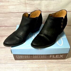 Lifestride Pixie Black booties Sz 7